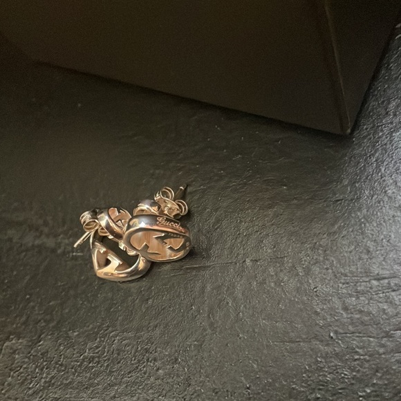 Gucci Heart Earrings - Picture 3 of 5